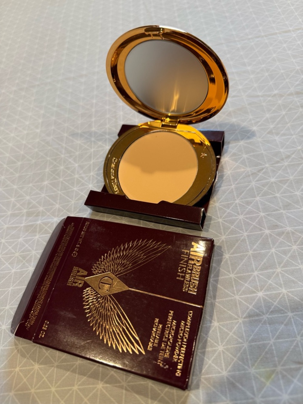 Charlotte Tilbury Airbrush Finish Powder Compact - Beige medium 2